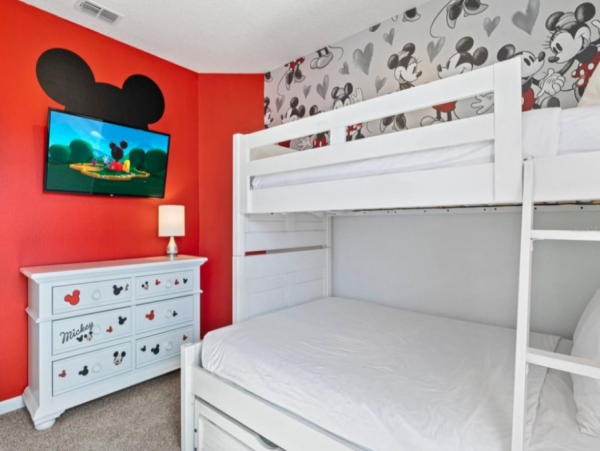 Luxury 8_bedroom Orlando Retreat - Perfect for Family Gatherings
